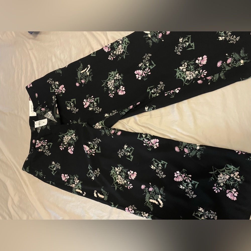 Ann Taylor Drapey Crop NWT